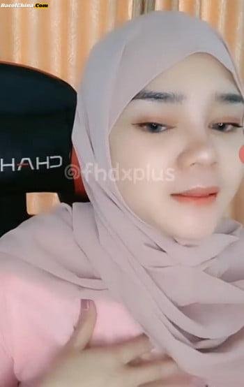 Arunika Hijab Cantik Berani Omek