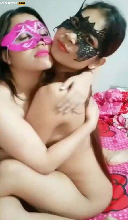 Duo Sange Sherly & Alexa Show Makin Panas