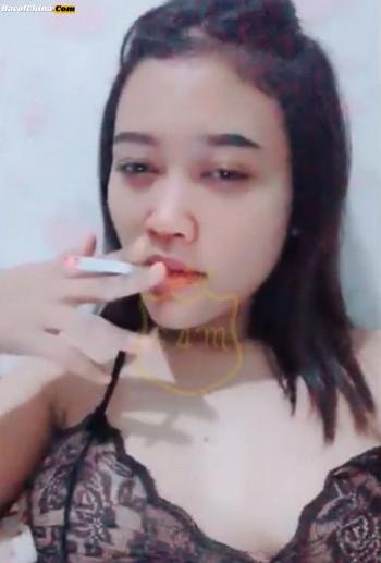 Wulan Isep Rokok Kobel Memek